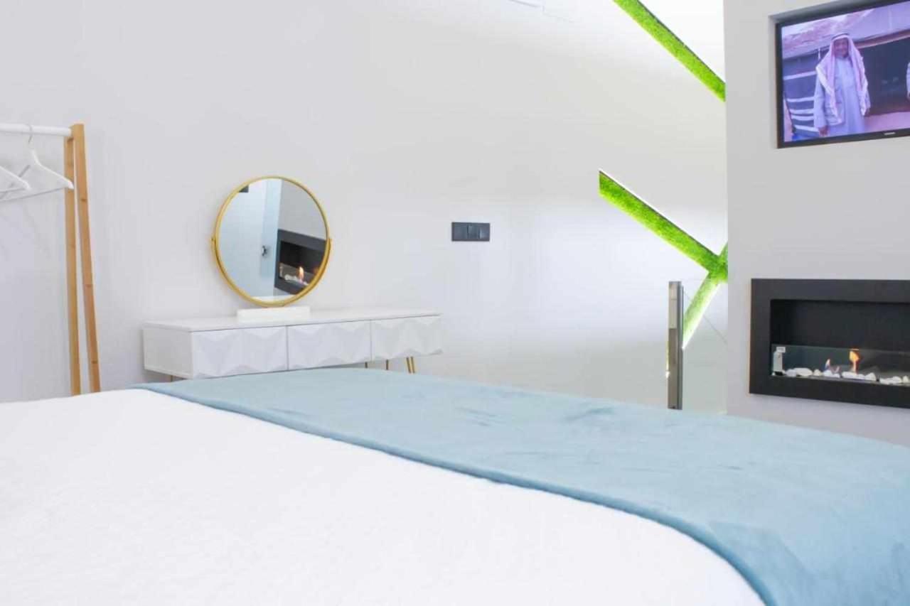 Suite Alma Caceres Exterior photo